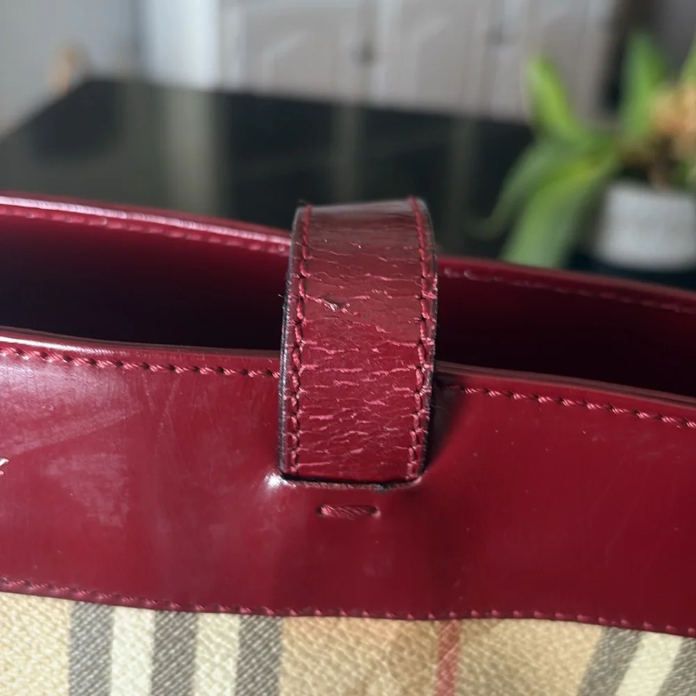 Burberry Haywood EUC Vintage Bucket Monogram Plaid Women's Tote - Picture 10 of 11